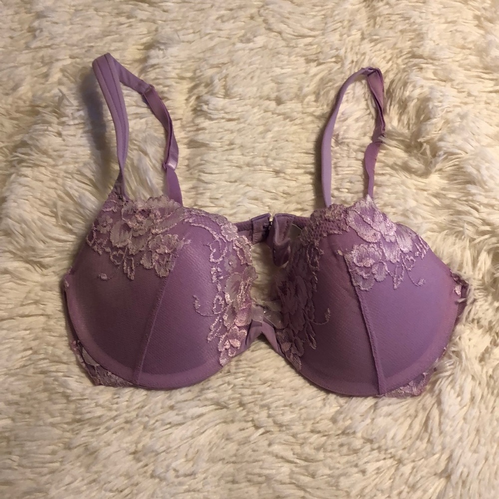 Victoria’s Secret light purple lilac lace bra 34C